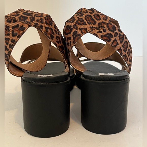 Steve Madden Haidar Women's Stretchy Cushioned Footbed Round Toe Heels - Picture 7 of 16